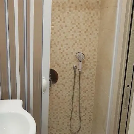 Melissa A Toledo 2 3* Неаполь